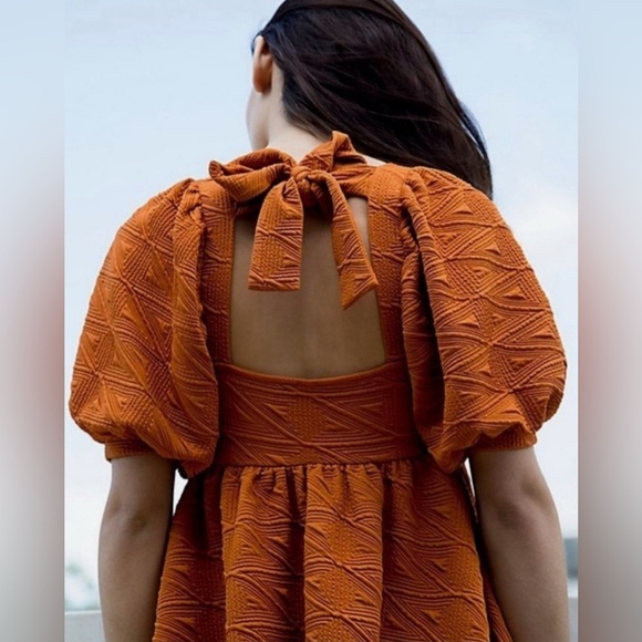 Free People Dresses & Skirts - FREE PEOPLE Babydoll SUNSET Sz Large Back Cut Out Bow PUFF Sleeves A-line Dress